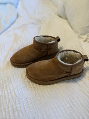 UGG classic ultra mini boot